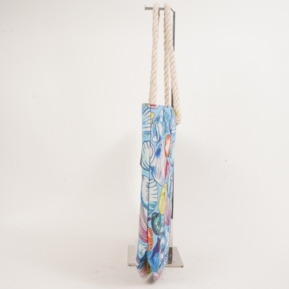 Shoreline‎ Blue with Seashell Pattern Summer Tote Bag with Rope Handle - Picture 4 of 14